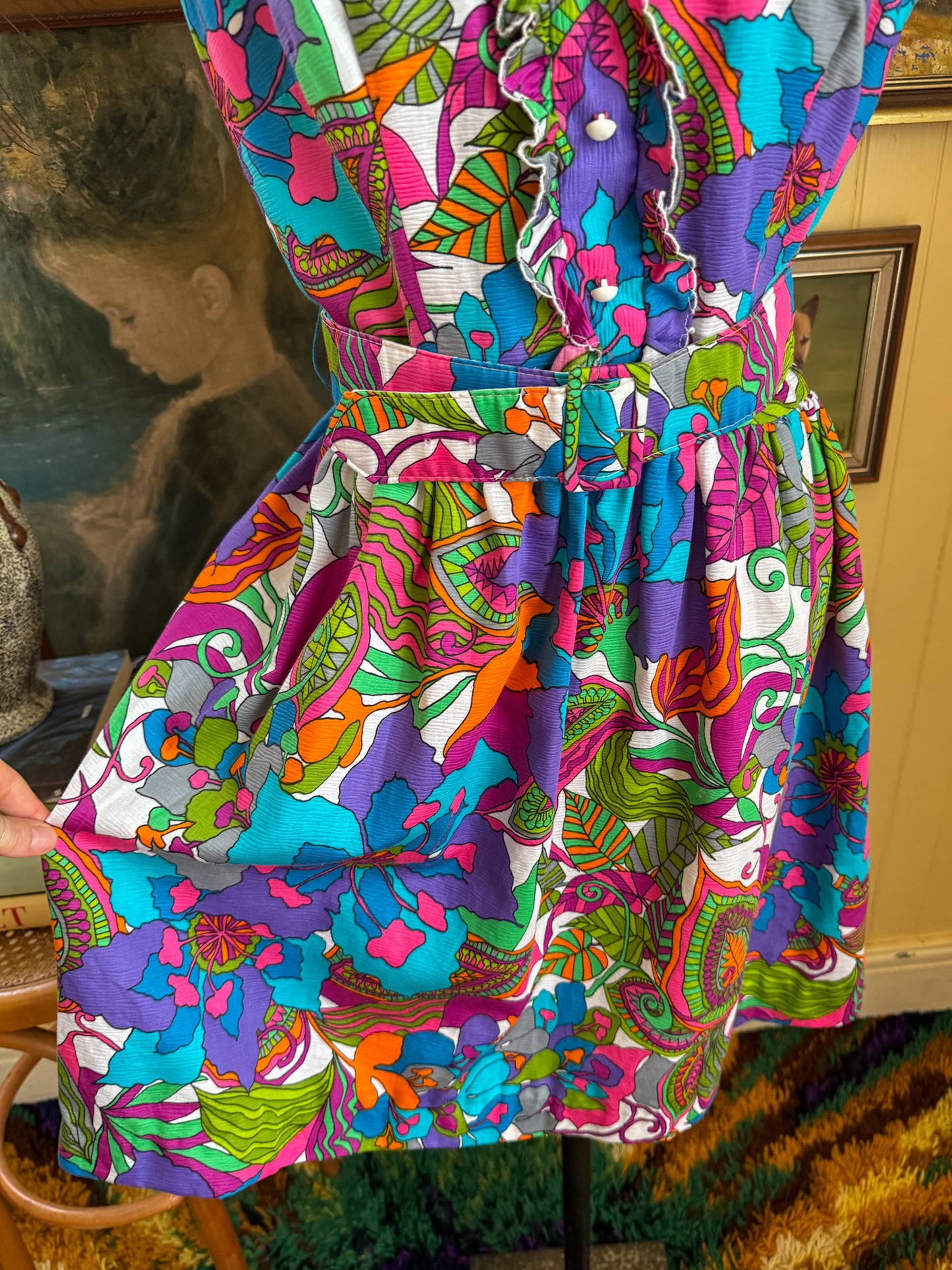 VINTAGE 1960S CINDY JUNIORS POLY FLOWER PRINT ZIP RUFFLE FRONT BELTED PARTY DRESS M