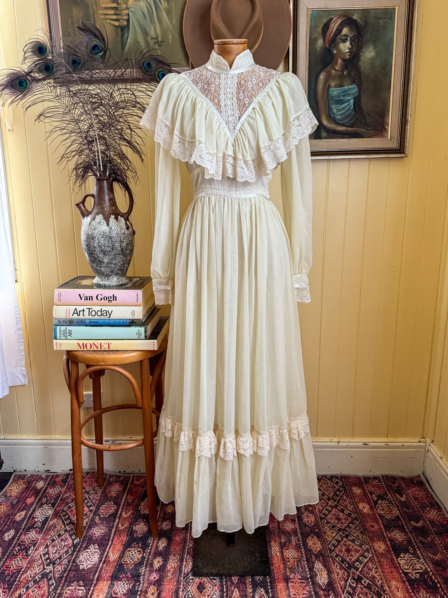 VINTAGE 1970S GUNNE SAX PALEST YELLOW COTTON BLEND LACE PRAIRIE MAXI DRESS S