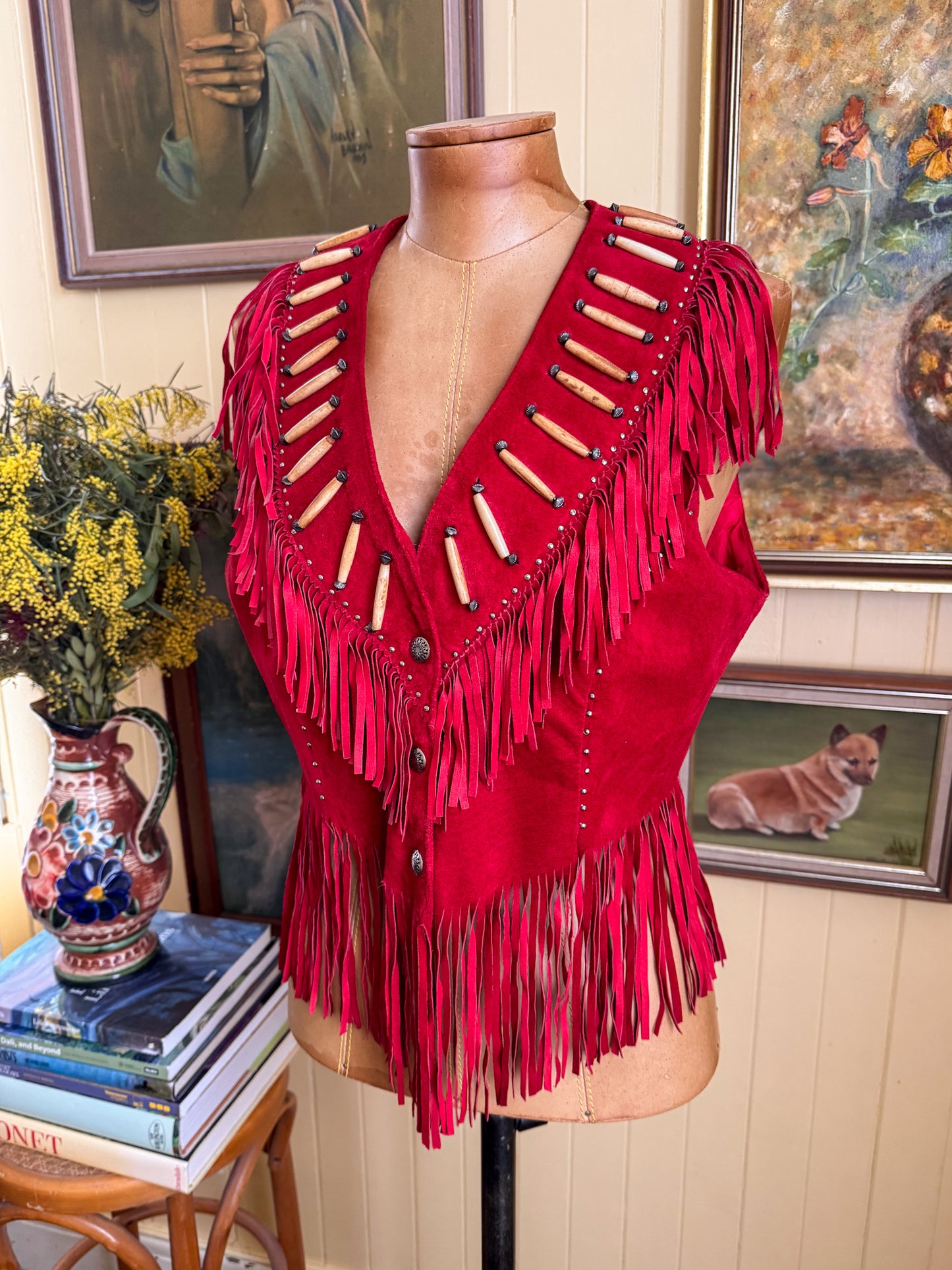 VINTAGE 1990S USA FREEDOM SUEDE LEATHER FRINGED BONE DETAIL WESTERN VEST M