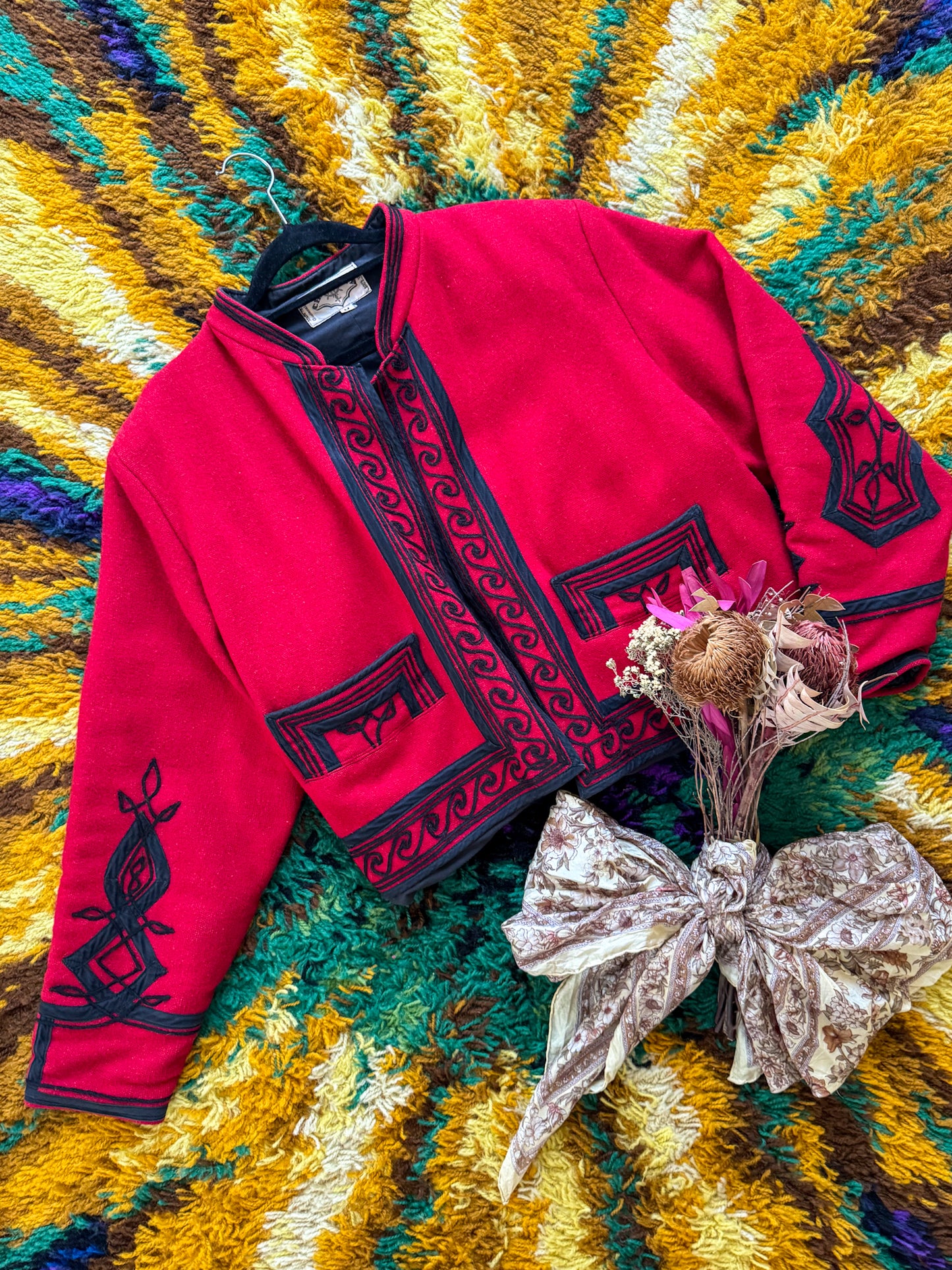 VINTAGE GUATEMALAN SOLOLÀ BOILED WOOL SOUTACHE EMBROIDERED JACKET M