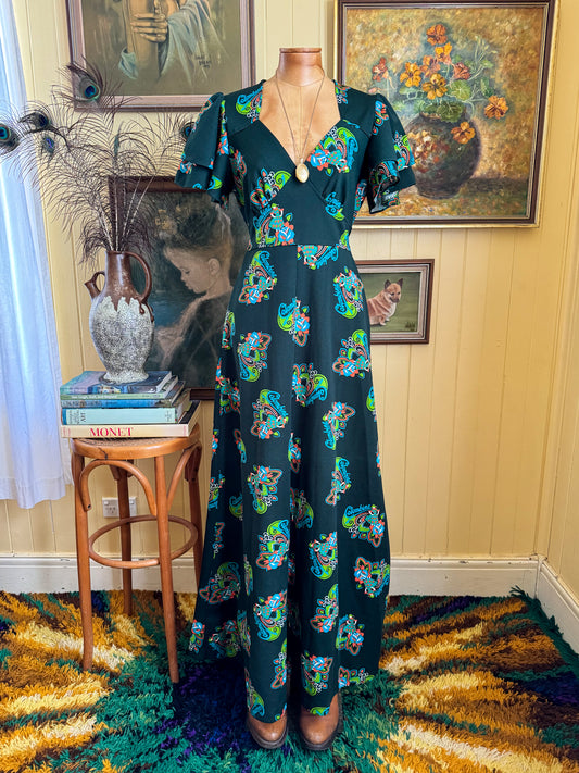 VINTAGE 1970S POLY COLUMBINE FLORAL PRINT FLUTTER SLEEVE MAXI DRESS S/M