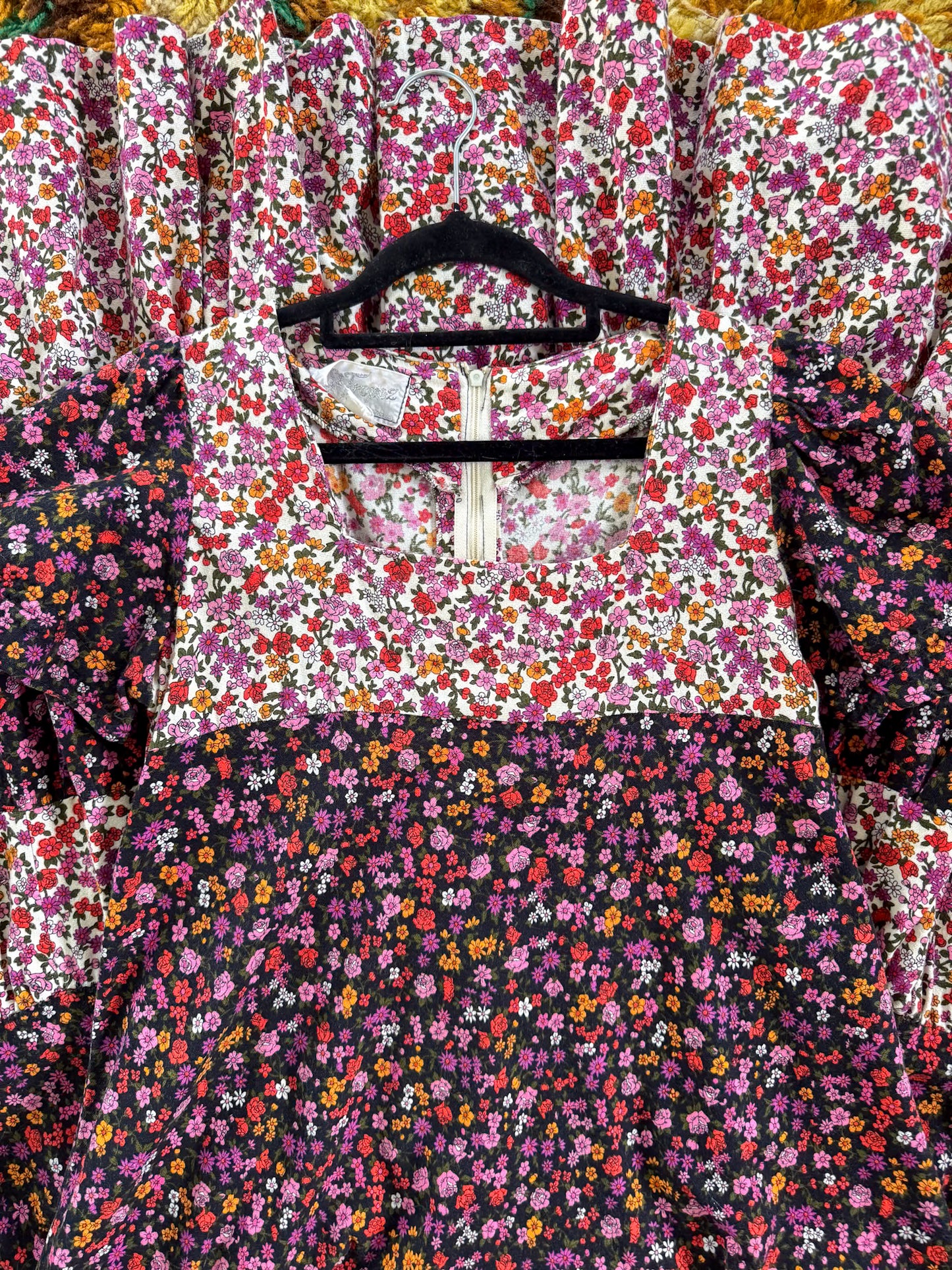 VINTAGE 1970S ST TROPEZ COTTON FLORAL PRINT TIERED MAXI DRESS S