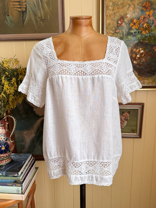 ANTIQUE FRENCH COTTON AND LACE TRIM BLOUSE S/M