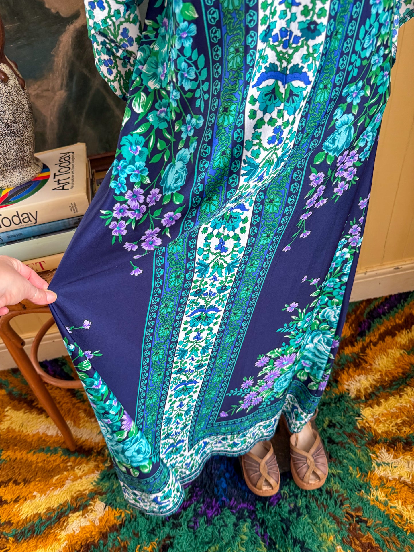 VINTAGE 1970S ACORN NYLON PRINTED MAXI KIMONO SLEEVE DRESS S