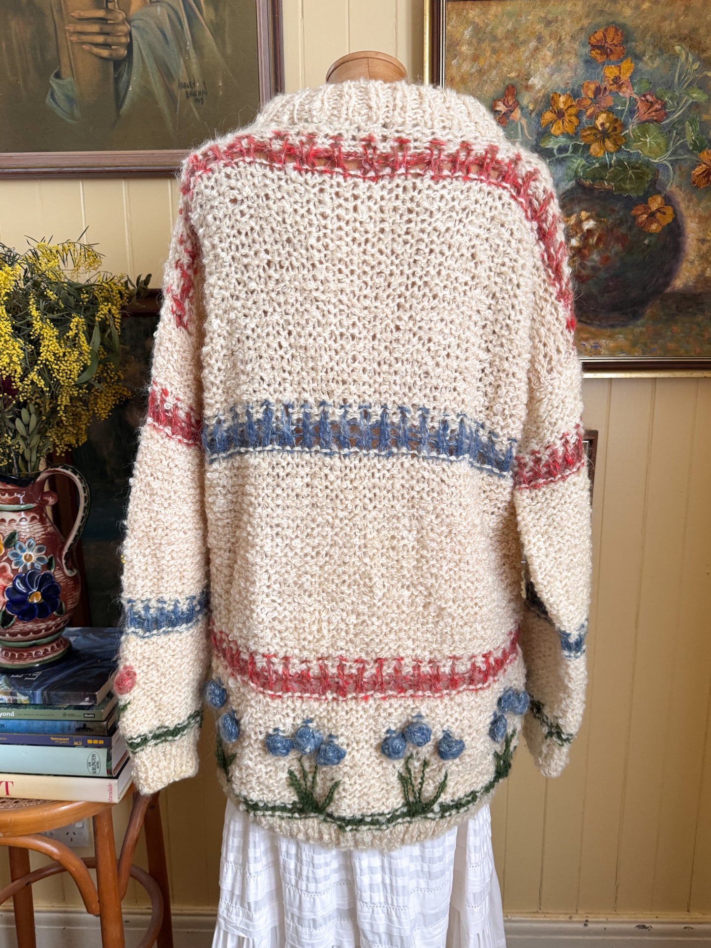 VINTAGE 1990S ENGLISH OLIVIA PAUL HAND KNITTED WOOL MOTIF CARDIGAN COAT M