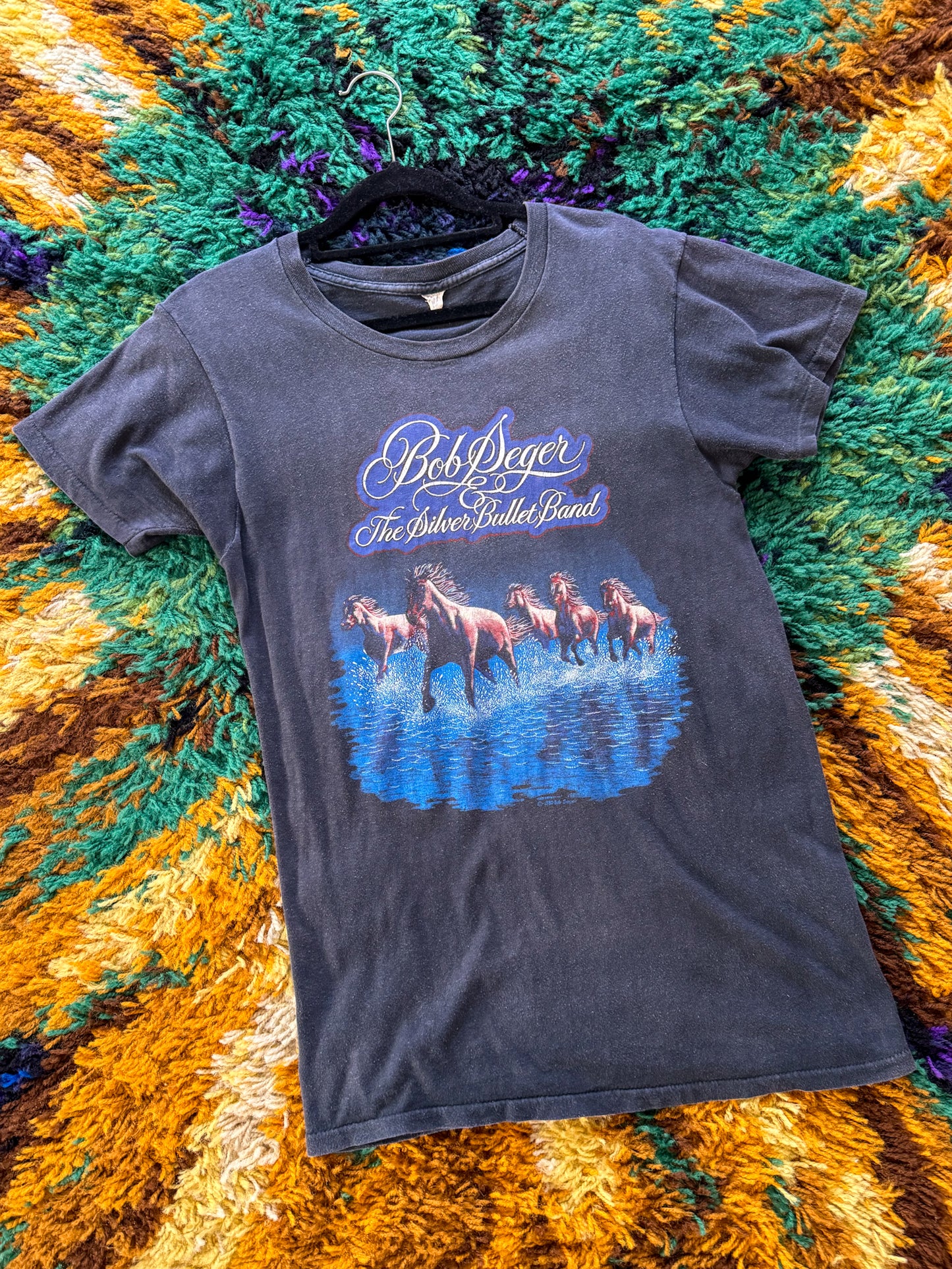 VINTAGE 1980 BOB SEGER + THE SILVER BULLET BAND EUROPE TOUR PRINT BAND TSHIRT XS/S