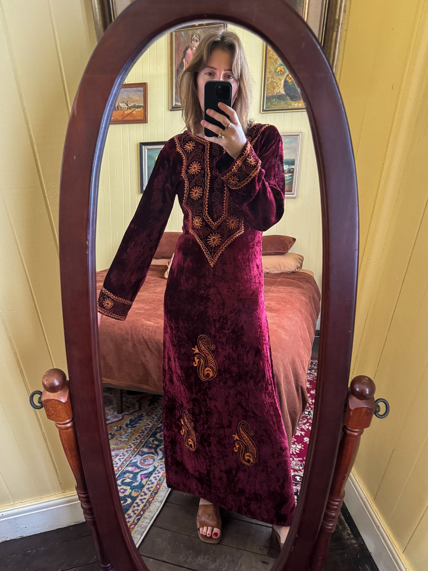 VINTAGE 1970S INDIAN COTTON VELVET EMBROIDERED MAXI KAFTAN S