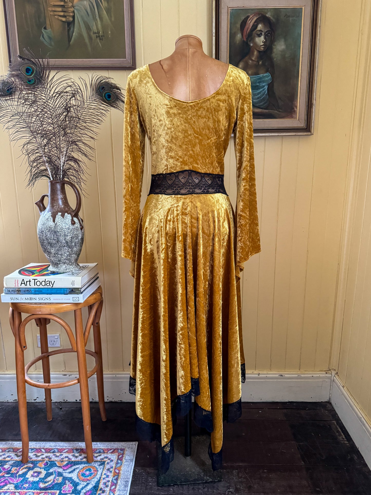 VINTAGE 1980S LYN’S WEAR VELVET + LACE HANKY HEM MAXI DRESS S/M