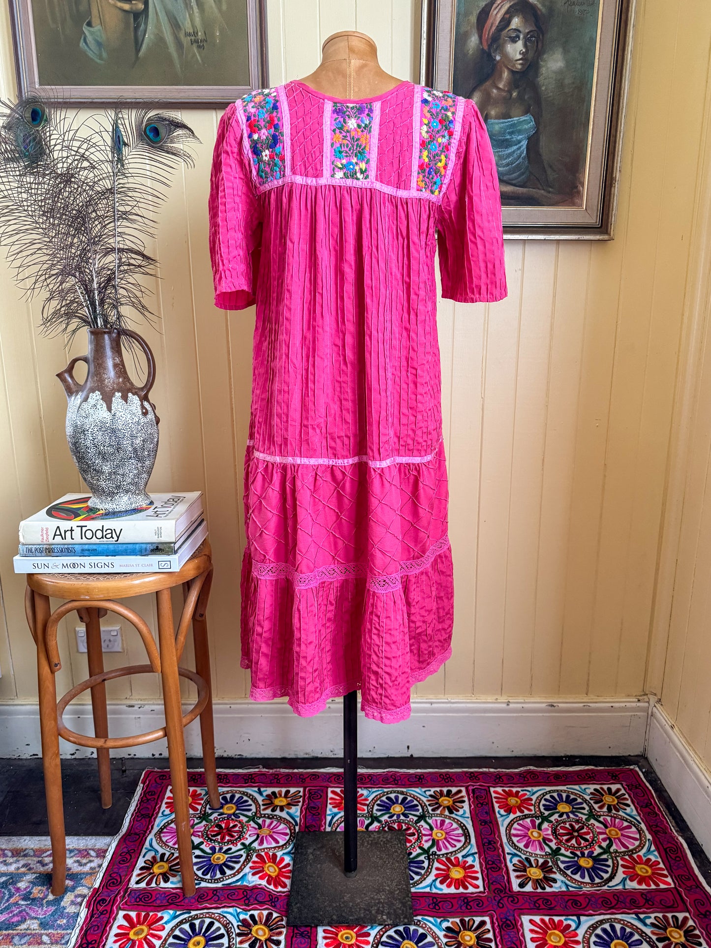 VINTAGE 1970S MEXICAN HOT PINK COTTON BLEND EMBROIDERED MIDI DRESS S