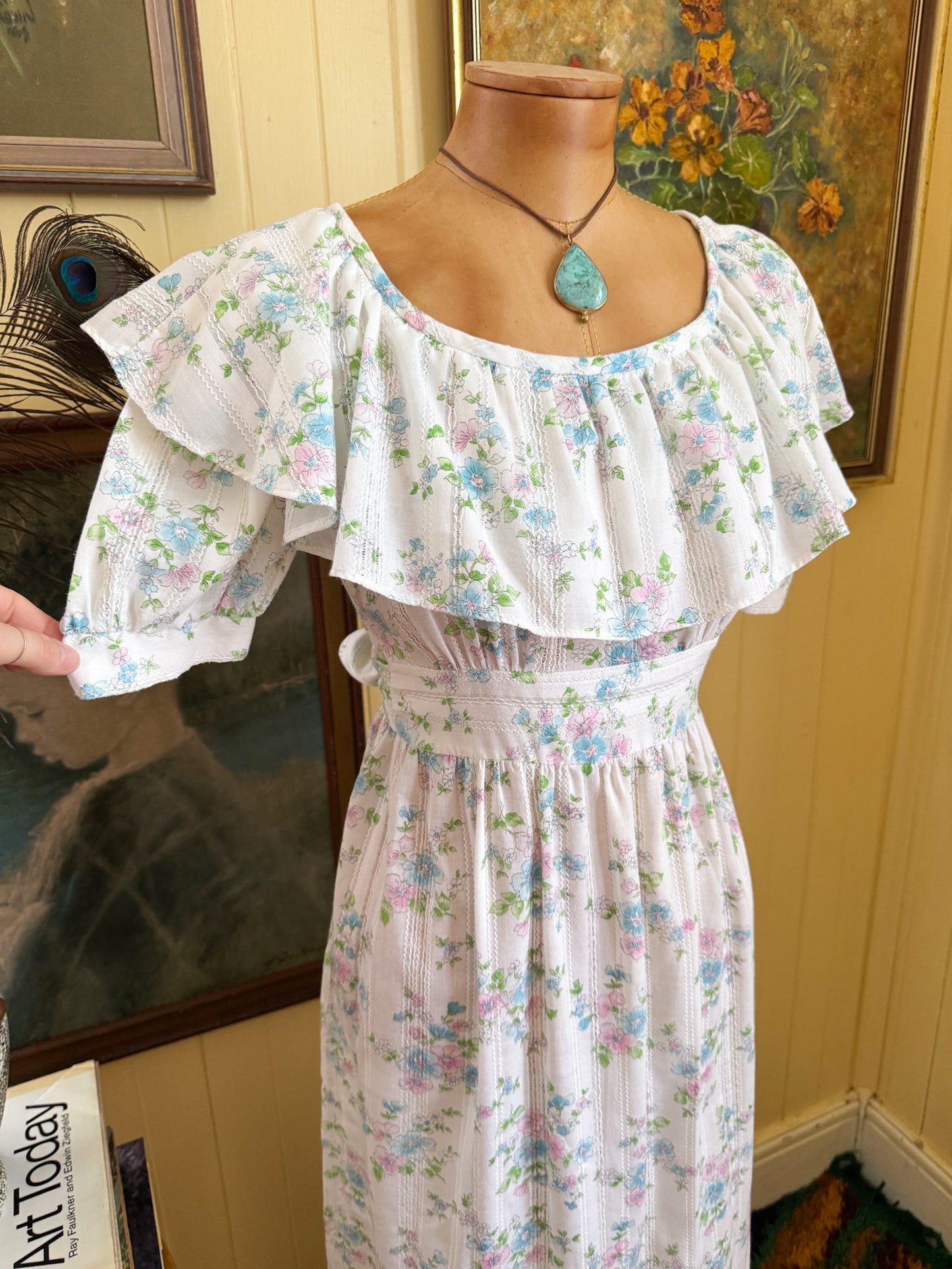 VINTAGE 1970S YOUNG EDWARDIAN COTTON BLEND FLORAL RUFFLE PRAIRIE DRESS S