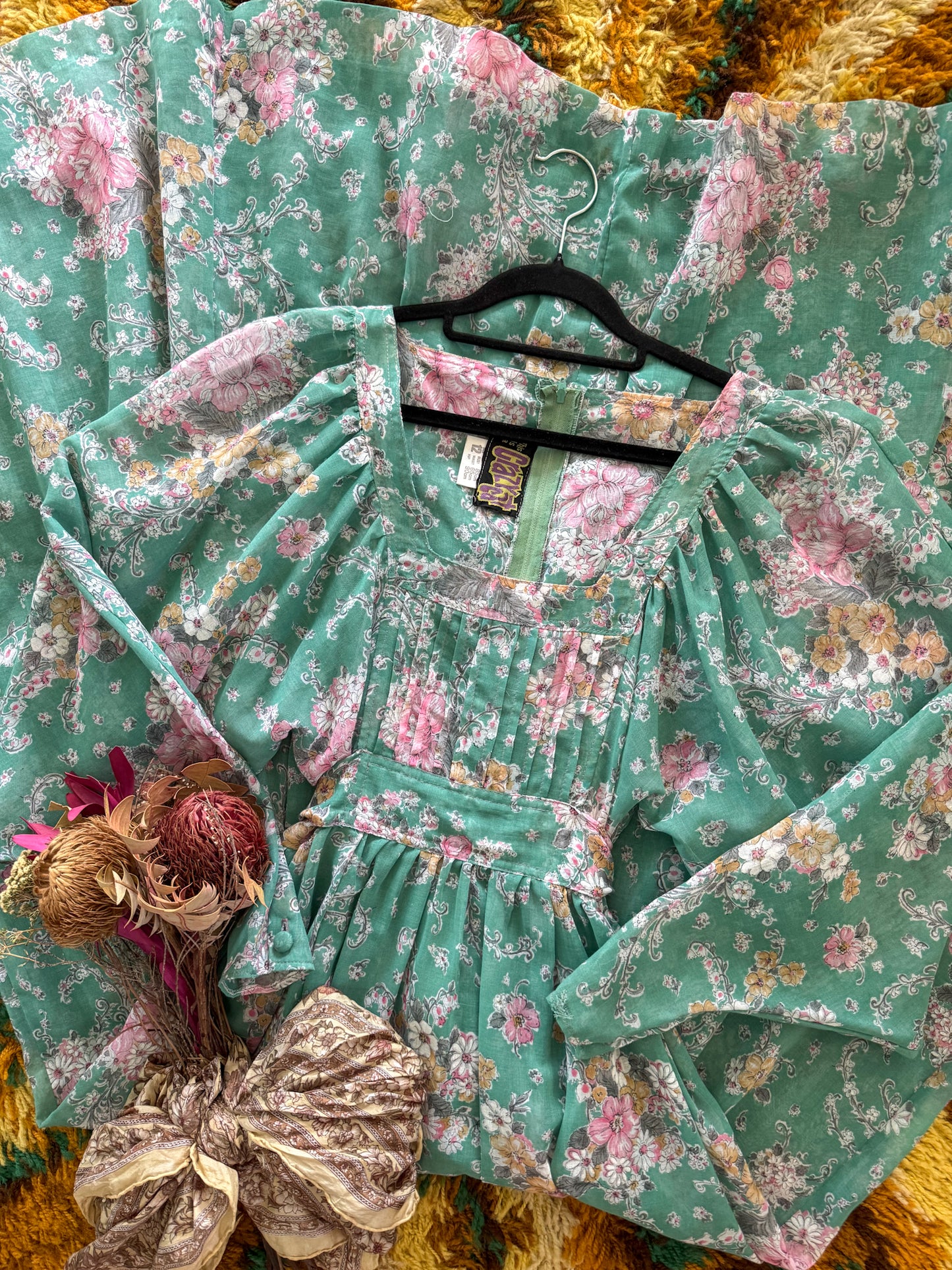 VINTAGE 1970S CRAZY CAT FLORAL COTTON BLEND BALLOON SLEEVE PRAIRIE MAXI DRESS S