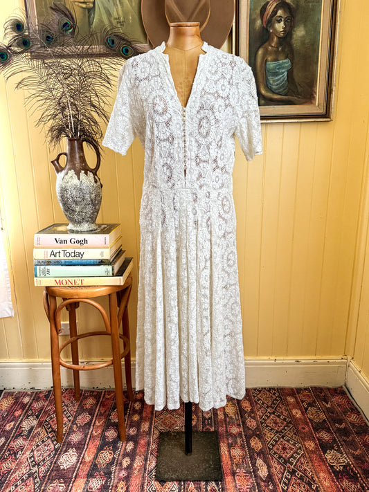 ANTIQUE 1940S COTTON TATTED LACE PEARL BUTTON MIDI DRESS M/L