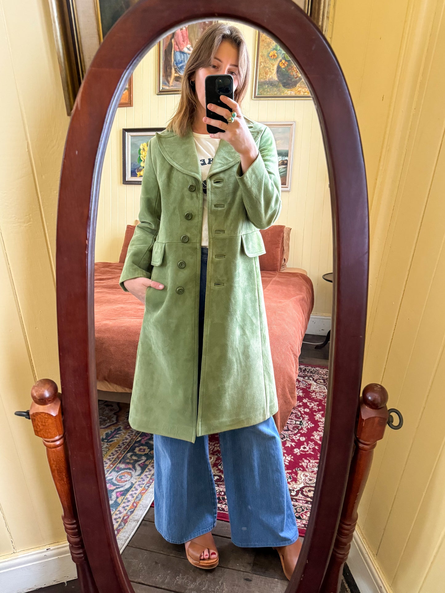 VINTAGE 1970S ENGLISH AVOCADO GREEN SUEDE LEATHER JACKET COAT S/M