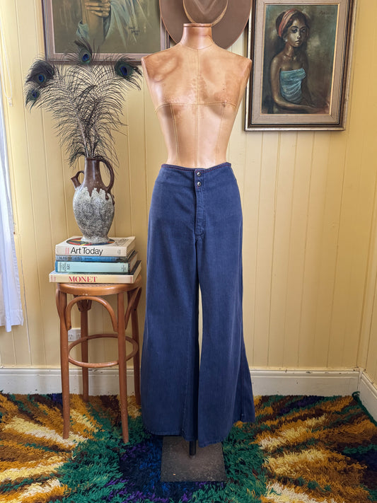 VINTAGE 1970S COLONIALS WIDE LEG FLARE HIGH WAIST DENIM JEANS L