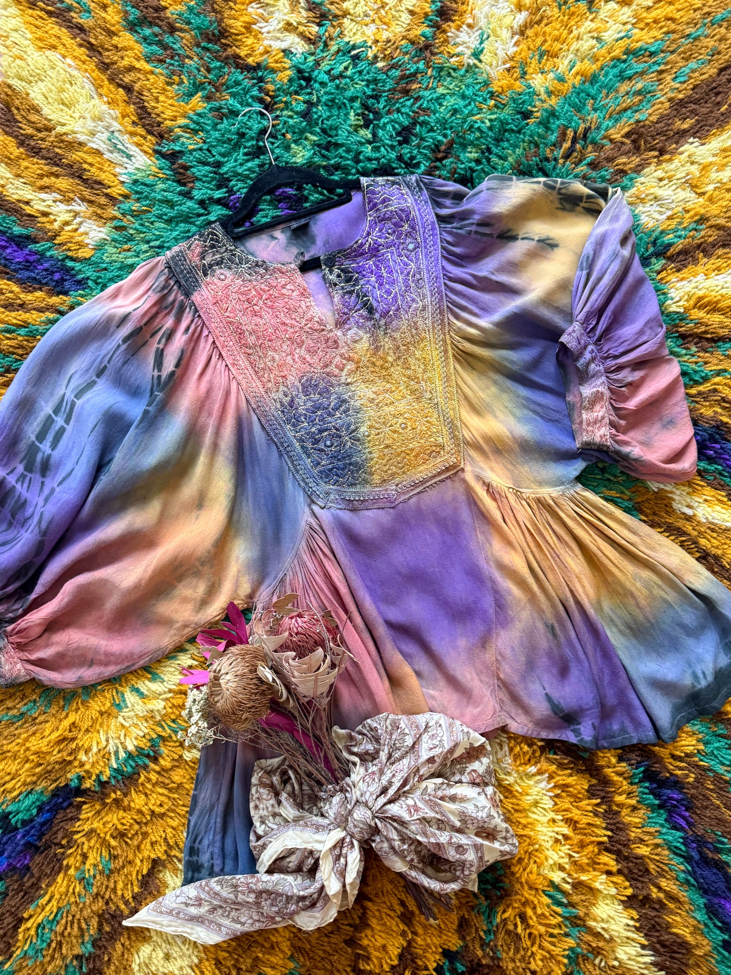 VINTAGE 1990S INDIAN VISCOSE TIE-DYE EMBROIDERED BALLOON SLEEVE TUNIC BLOUSE M