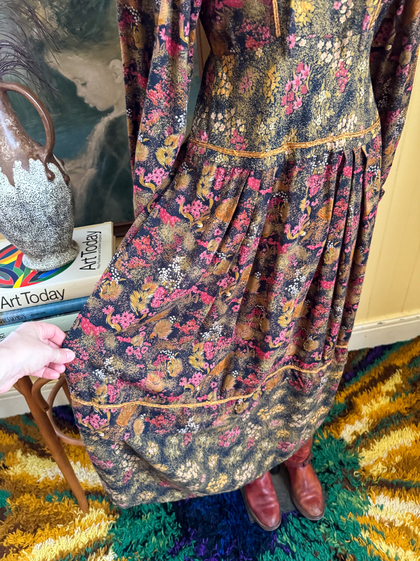 VINTAGE 1970S RAYON FLORAL PRINT BALLOON SLEEVE MIDI PRAIRIE DRESS XS/S