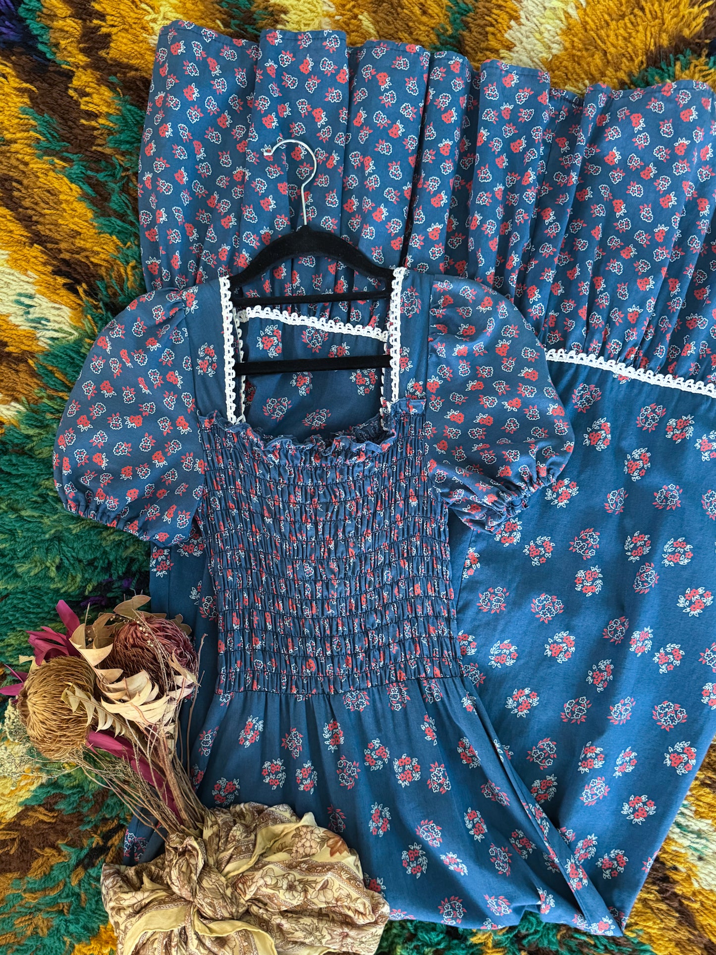 VINTAGE 1970S COTTON SHIRRED BUST PRINTED MAXI PEASANT DRESS S