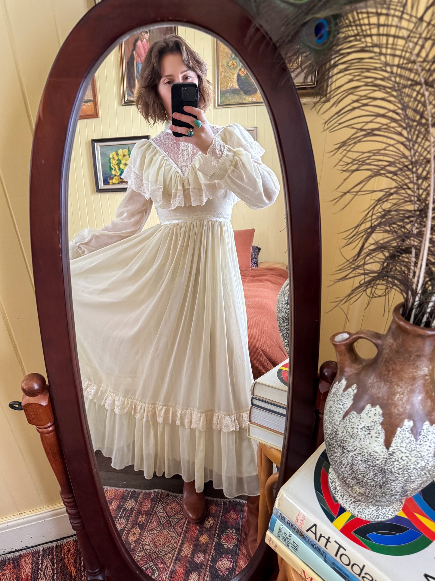 VINTAGE 1970S GUNNE SAX PALEST YELLOW COTTON BLEND LACE PRAIRIE MAXI DRESS S