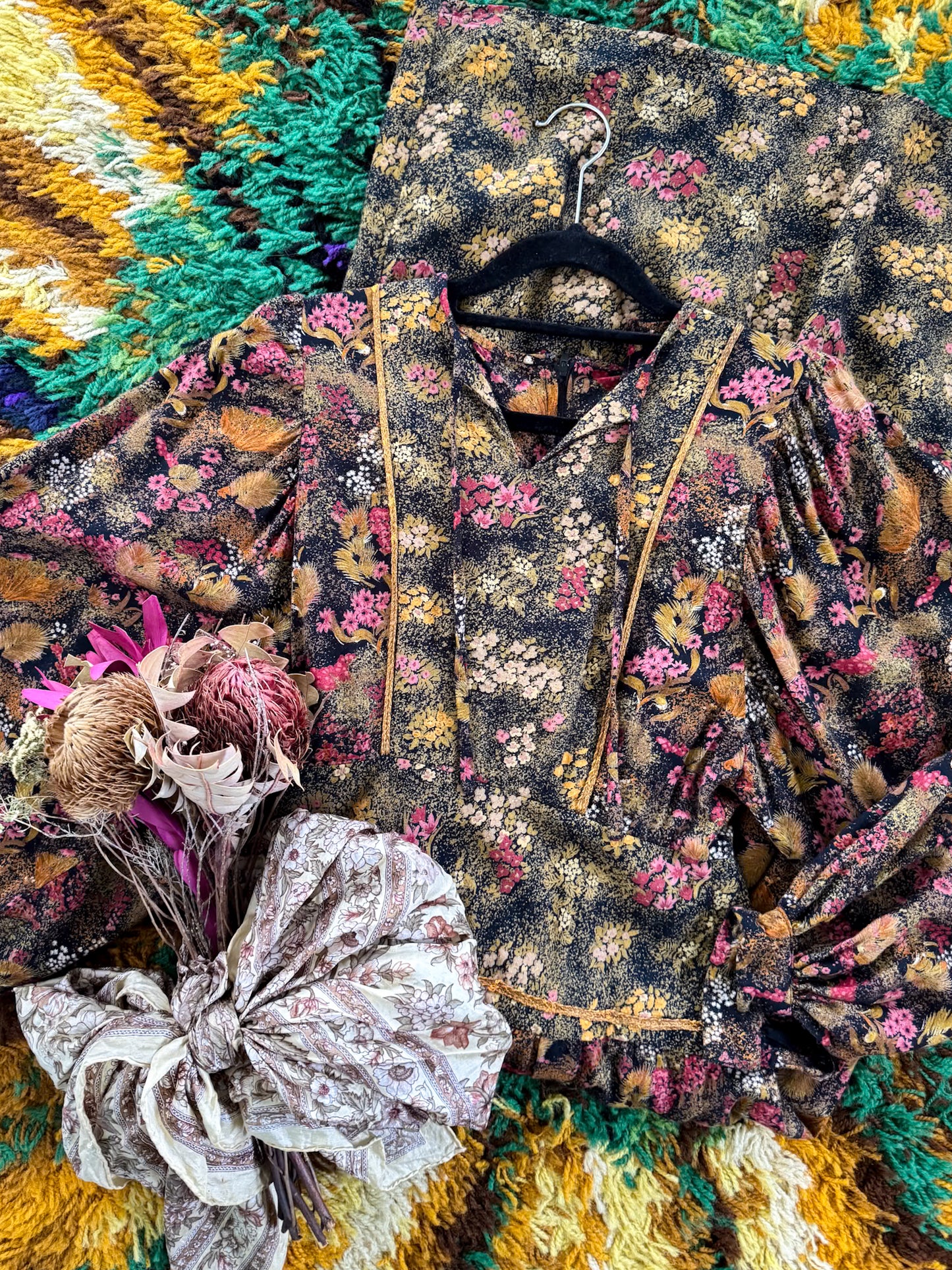 VINTAGE 1970S RAYON FLORAL PRINT BALLOON SLEEVE MIDI PRAIRIE DRESS XS/S