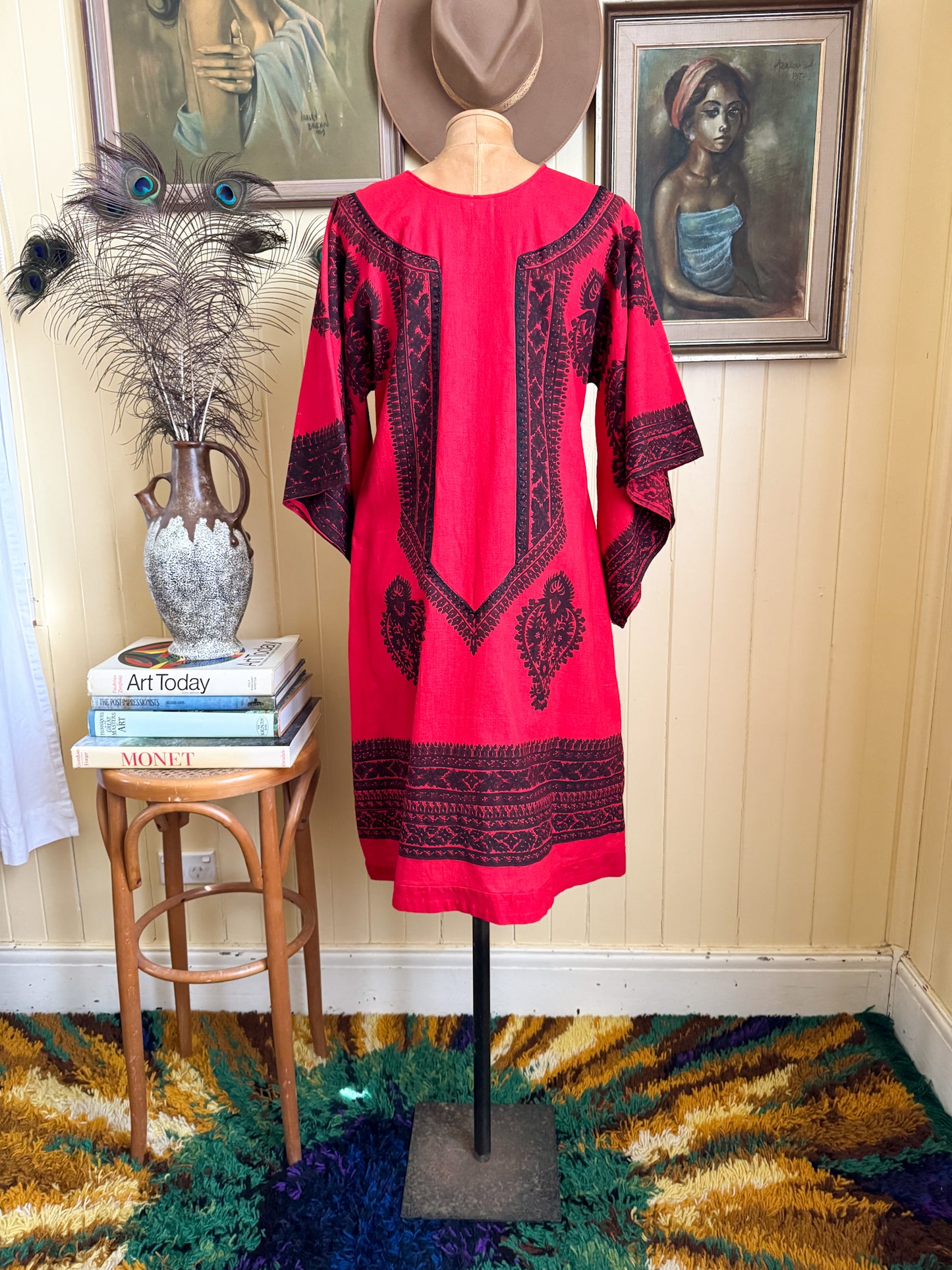 VINTAGE 1970S JUGNU INDIAN COTTON PRINT ANGEL SLEEVE MIDI KAFTAN M