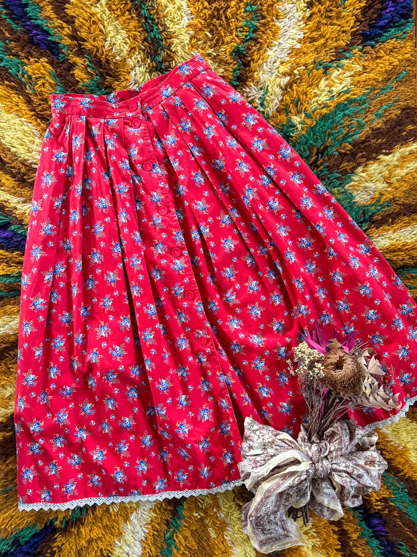 VINTAGE 1970S AUSTRIAN COTTON FLORAL PRINT RUFFLE LACE TRIM MIDI PEASANT SKIRT M