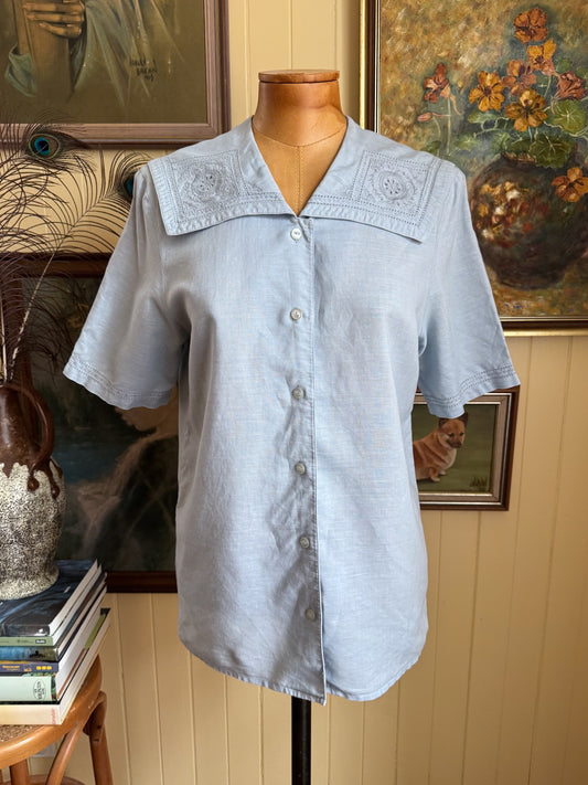 VINTAGE 1990S LAURA ASHLEY LINEN EMBROIDERED SAILOR COLLAR BLOUSE S/M