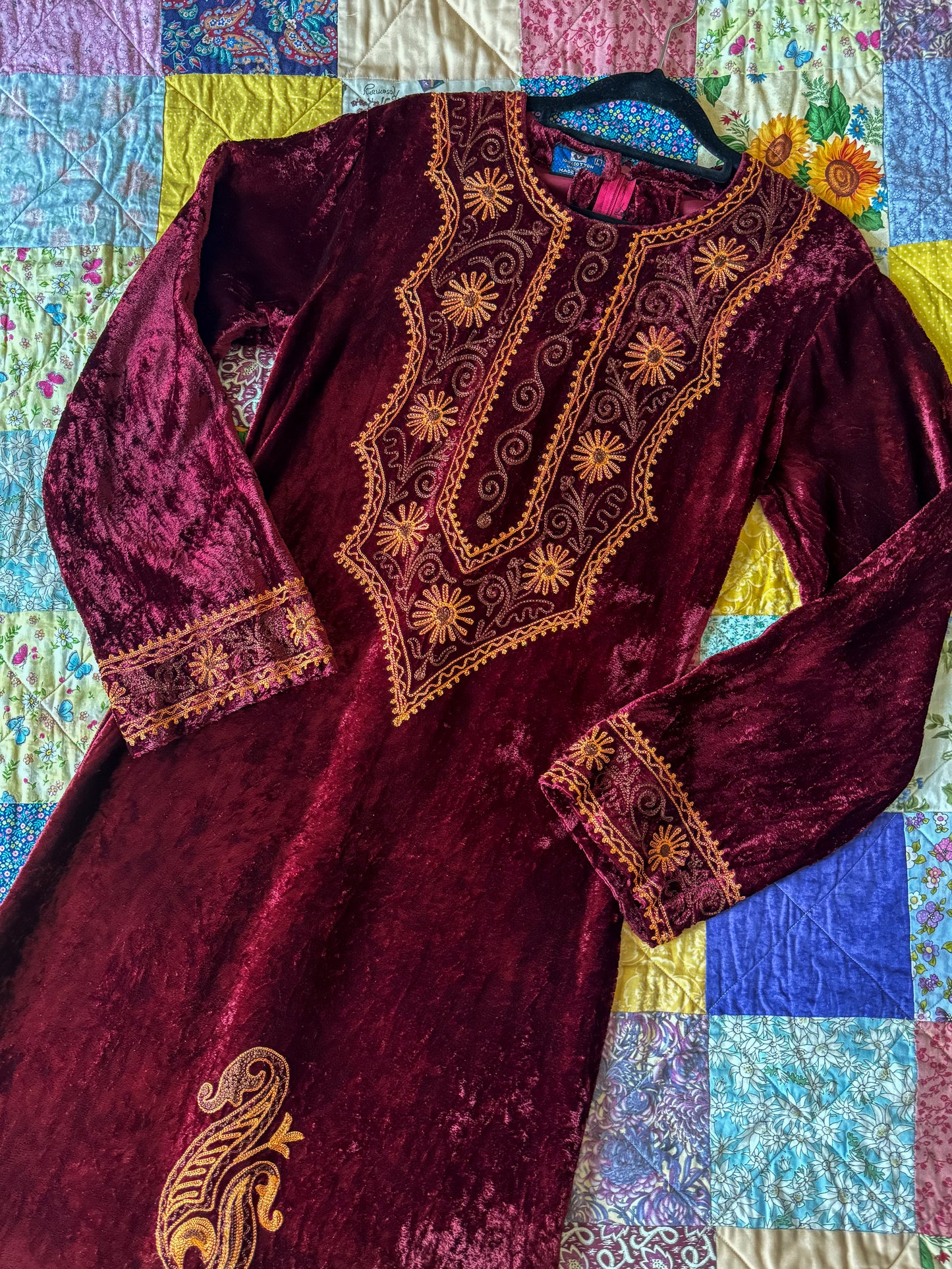 VINTAGE 1970S INDIAN COTTON VELVET EMBROIDERED MAXI KAFTAN S