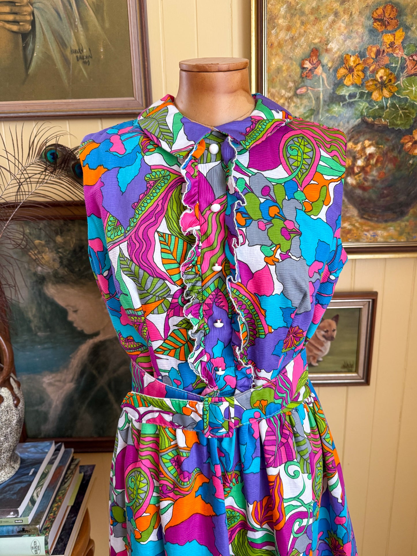 VINTAGE 1960S CINDY JUNIORS POLY FLOWER PRINT ZIP RUFFLE FRONT BELTED PARTY DRESS M