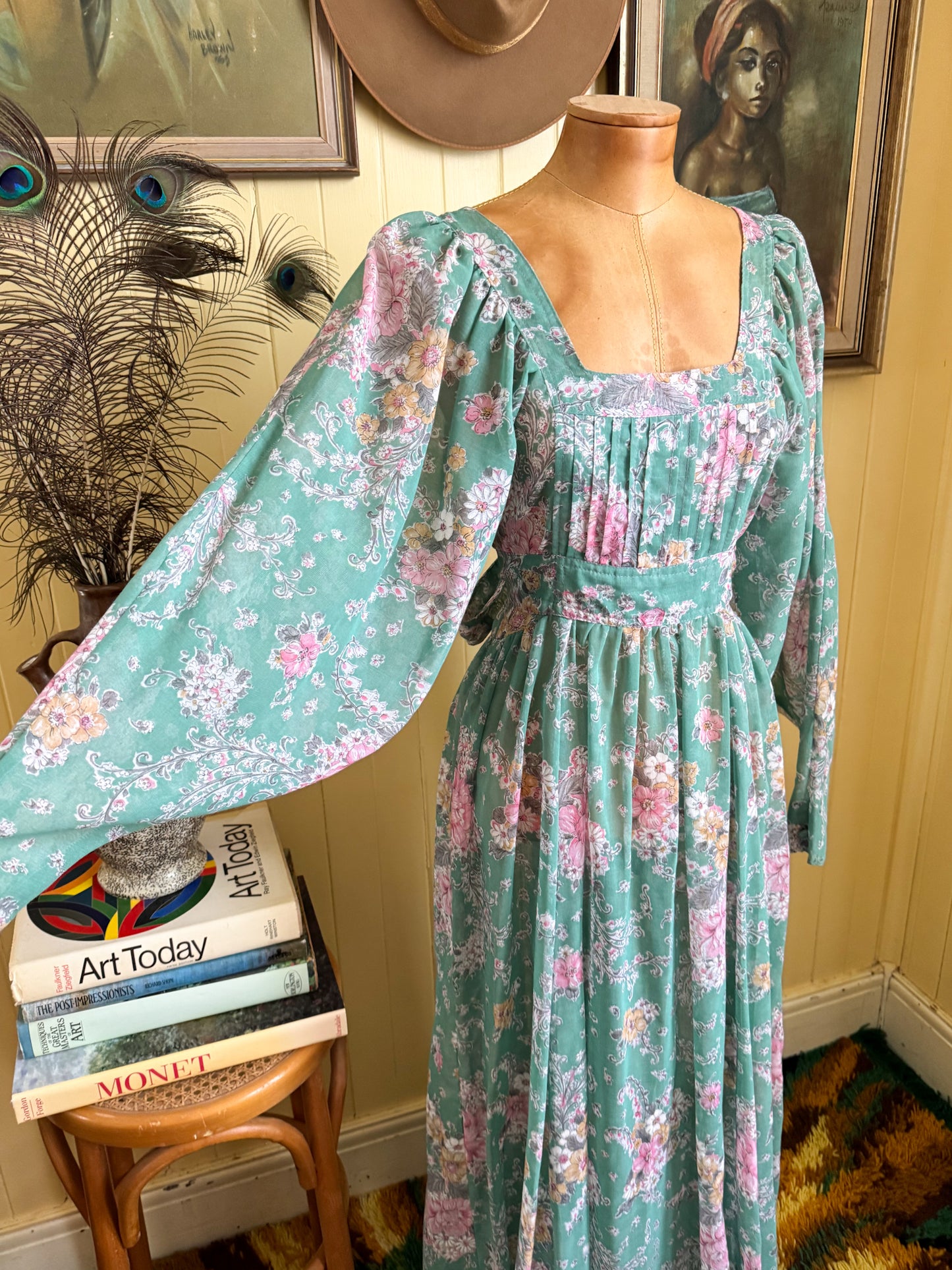 VINTAGE 1970S CRAZY CAT FLORAL COTTON BLEND BALLOON SLEEVE PRAIRIE MAXI DRESS S