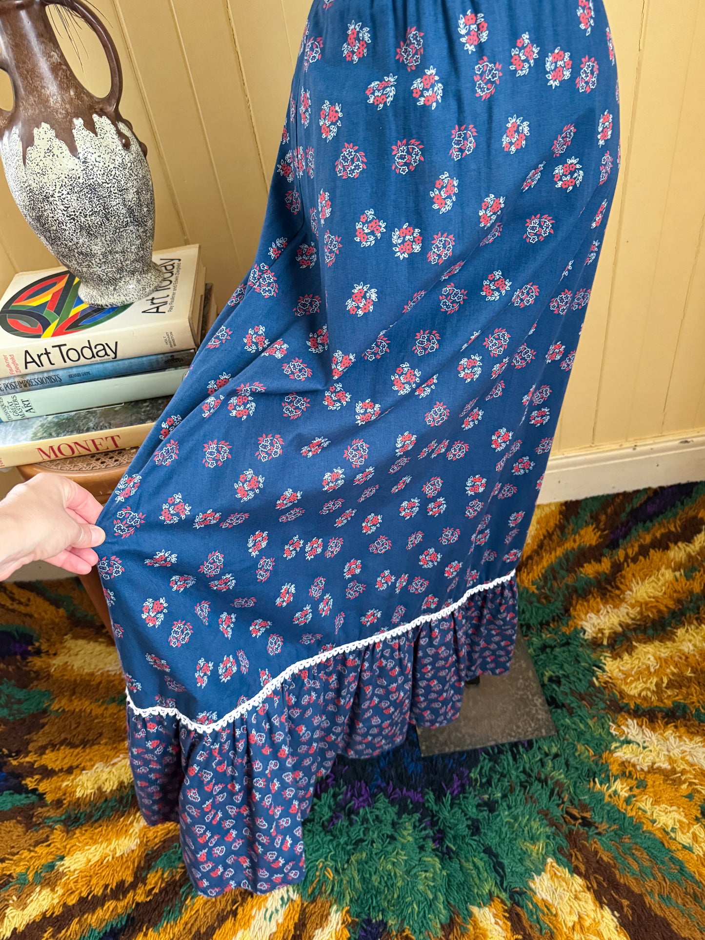 VINTAGE 1970S COTTON SHIRRED BUST PRINTED MAXI PEASANT DRESS S