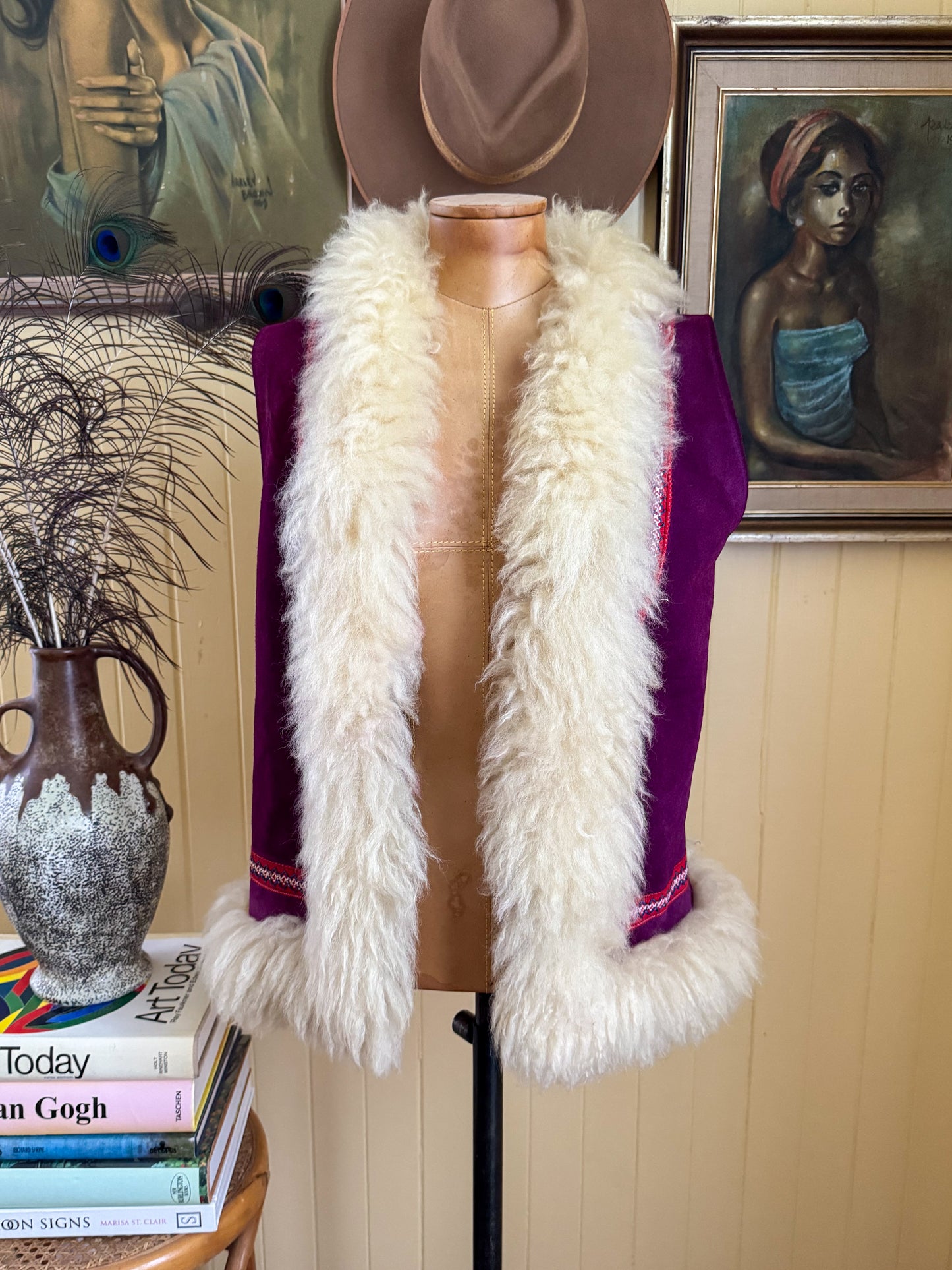 VINTAGE 1970S PURPLE SUEDE LEATHER PENNY LANE SHEARLING VEST S/M