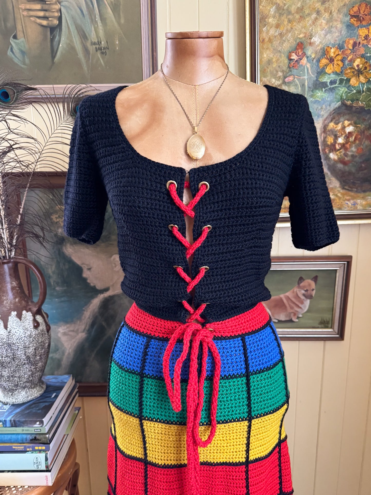 VINTAGE 1970S HANDCRAFTED WOOL RAINBOW CROCHET LACE UP MIDI DRESS XS