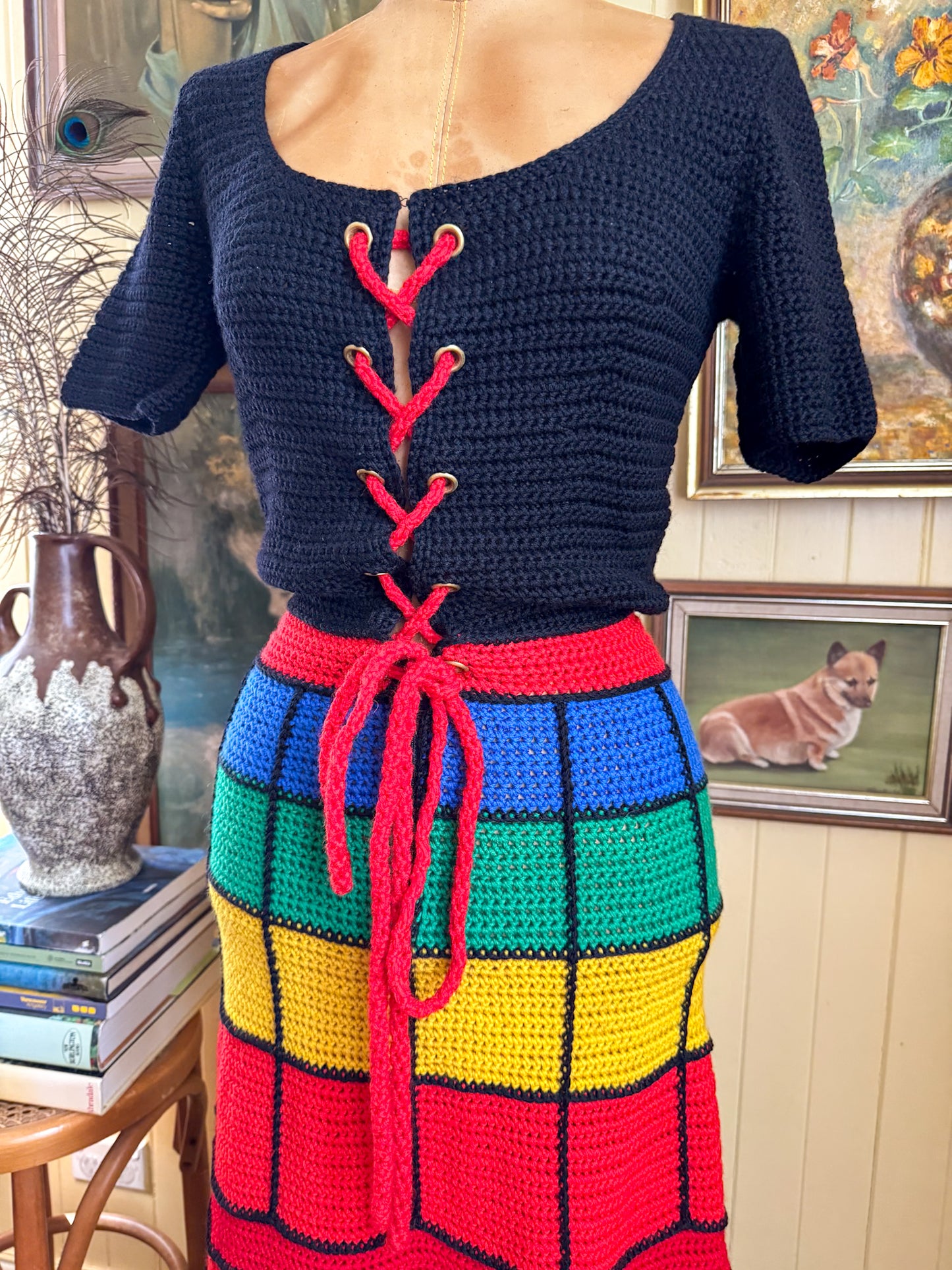 VINTAGE 1970S HANDCRAFTED WOOL RAINBOW CROCHET LACE UP MIDI DRESS XS