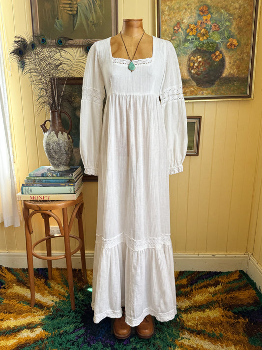 VINTAGE 1970S COTTON CHEESECLOTH GAUZE LACE TRIM MAXI DRESS XS