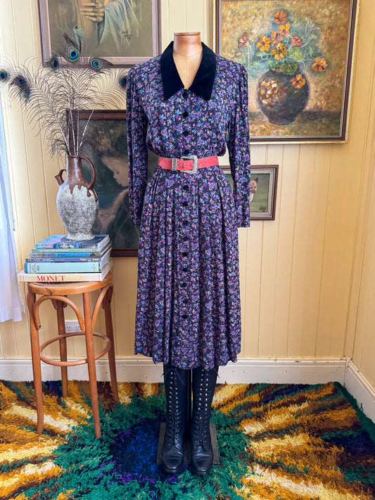VINTAGE 1990S KARIN STEVENS KOREAN RAYON PAISLEY PRINT MIDI DRESS S/M
