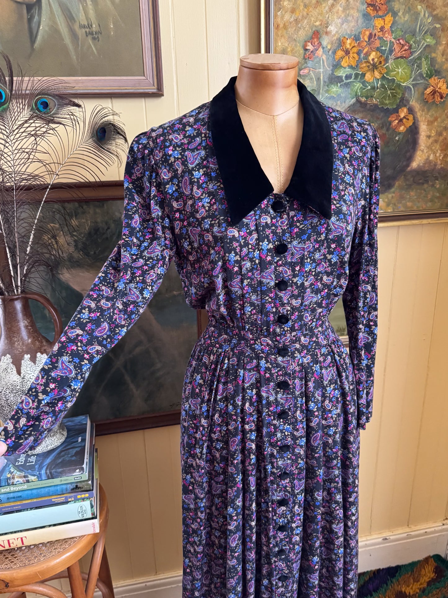 VINTAGE 1990S KARIN STEVENS KOREAN RAYON PAISLEY PRINT MIDI DRESS S/M
